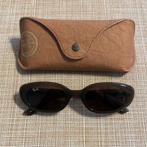 Ray-Ban Women's Brown Sunglasses with Case